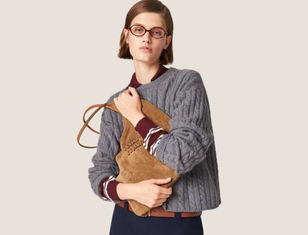 В тонкий или широкий рубчик: как носить вельвет этой зимой, советы стилиста