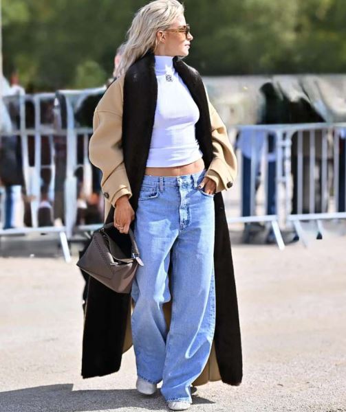 Кофе и «сигареты» — самые модные джинсы зимы, с какой обувью их носить