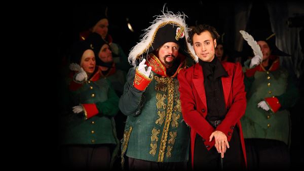 Полны коробочки: SHAMAN в Кремле и «Бриллиантовая бабочка» Никиты Михалкова