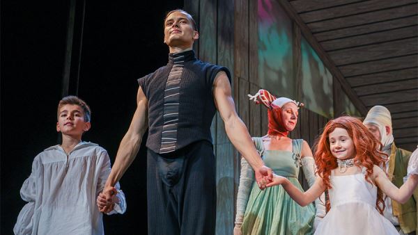 Вечно совершают благо: в театре Образцова заставили танцевать Мефистофеля