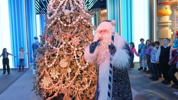 Полны коробочки: SHAMAN в Кремле и «Бриллиантовая бабочка» Никиты Михалкова