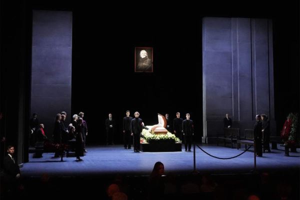 Чья жизнь &mdash; театр: с актером Владимиром Симоновым простились в Москве