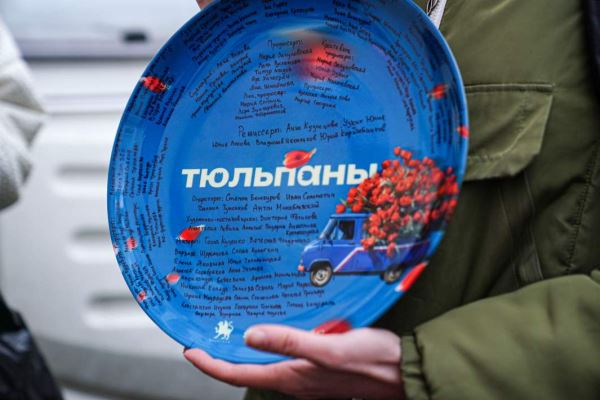 Один из дома: как герой Гоши Куценко готовится к 8 Марта