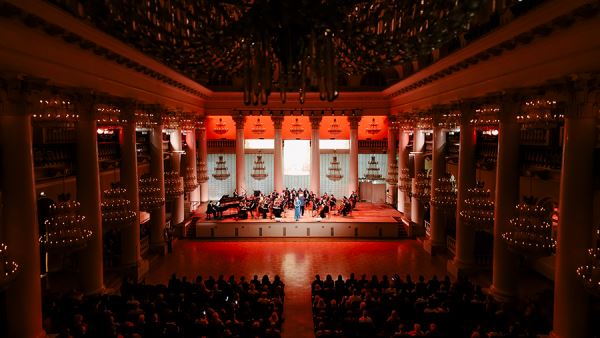 В сказку попадаем: &laquo;Щелкунчик&raquo; в Мариинке и ГУМ-каток на Красной площади