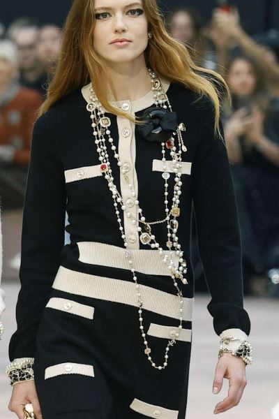 Жемчуг, ассиметрия, цепи XXL: разбираем ювелирные тренды сезона