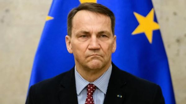 Глава МИД Польши: Украине предстоят годы войны, а поляки готовятся есть траву