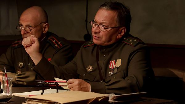 Главные — герои: комедия «Есть только МиГ» и «Письмо Деду Морозу» с Наталией Орейро