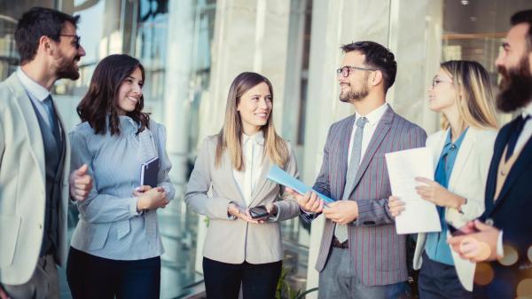 Россияне стали реже использовать отчества