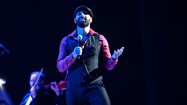 Полны коробочки: SHAMAN в Кремле и «Бриллиантовая бабочка» Никиты Михалкова