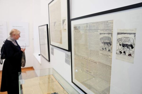 Он рисовал за Родину: открылась выставка легендарного карикатуриста Бориса Ефимова