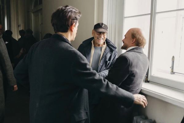 Андрей Кончаловский отвечает на&nbsp;вопросы сердитых зрителей: "Я&nbsp;писал не&nbsp;историю ВКП(б), а&nbsp;кинороман"