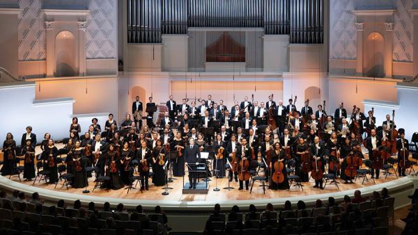 В сказку попадаем: &laquo;Щелкунчик&raquo; в Мариинке и ГУМ-каток на Красной площади