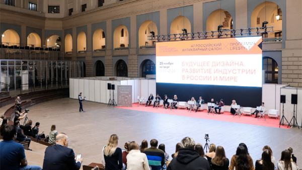 В сказку попадаем: &laquo;Щелкунчик&raquo; в Мариинке и ГУМ-каток на Красной площади