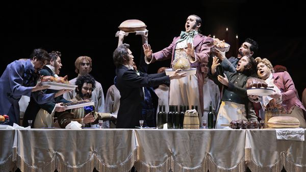 Торг у местных: Гергиев вернул «Мертвые души» в афишу Большого