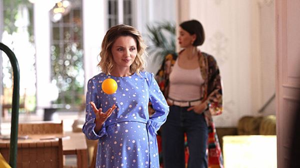 Ольга Кузьмина ждет двойняшек от Давы и Вячеслава Чепурченко в трейлере «Интересного положения»